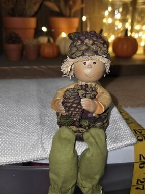 Yankee Candle Nut Baby Dangler Shelf Sitter Figurine soooo adorable
